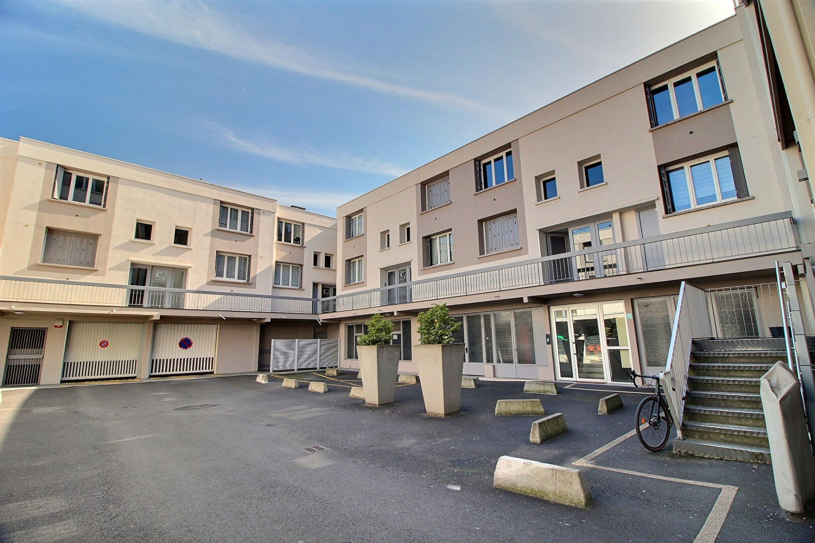 Agence immobilière de 
 ERA Montferrand Immobilier - ERA LAFAYETTE IMMOBILIER 
