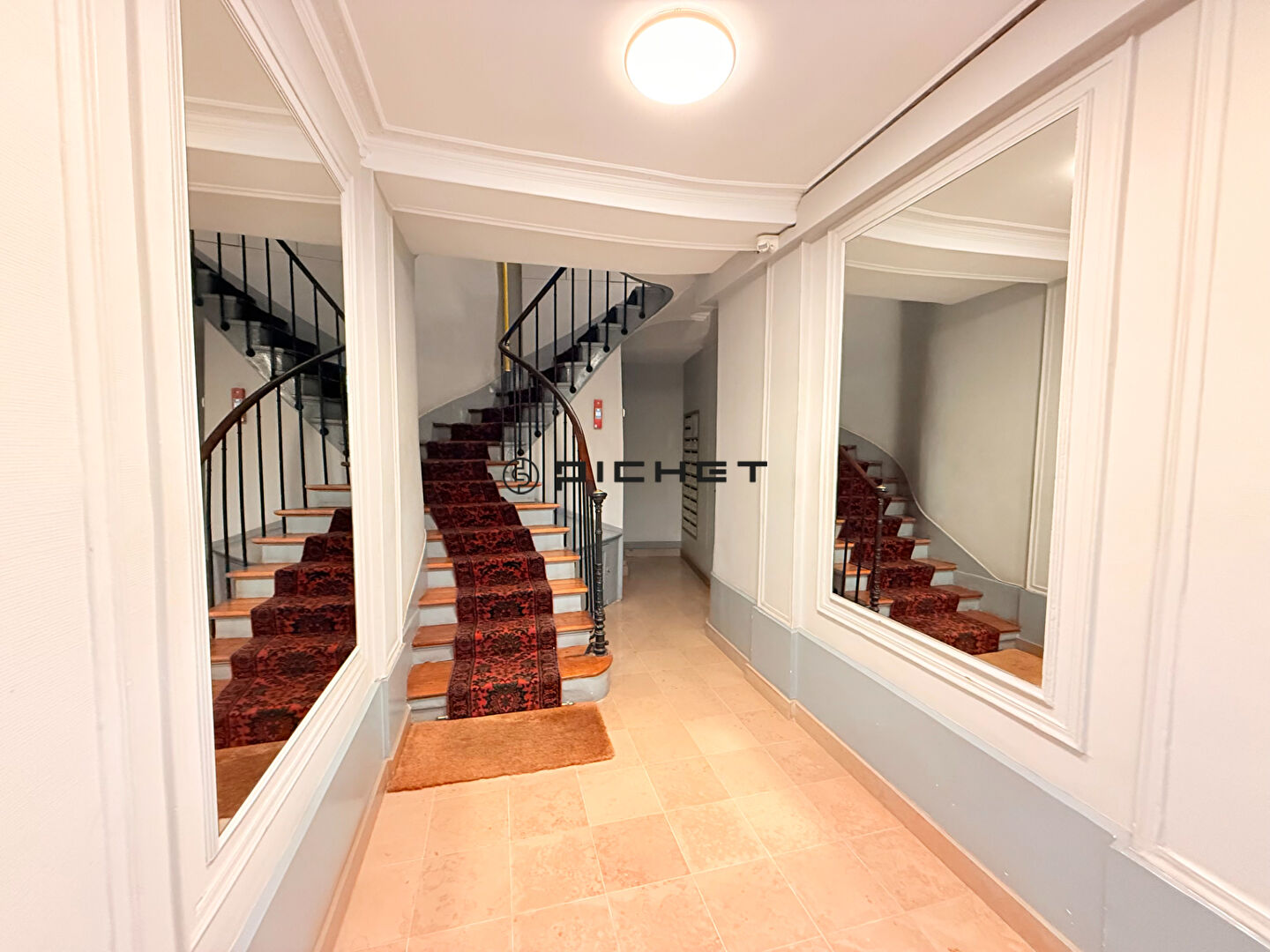 Photo EXCLUSIVITÉ PICHET IMMOBILIER - Paris 8 - Quartier Faubourg Saint-Honoré image 2/6