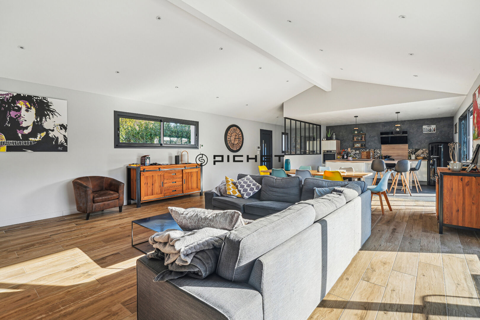 Photo Maison Saint Jean D Illac T6 de 177 m2 image 5/6