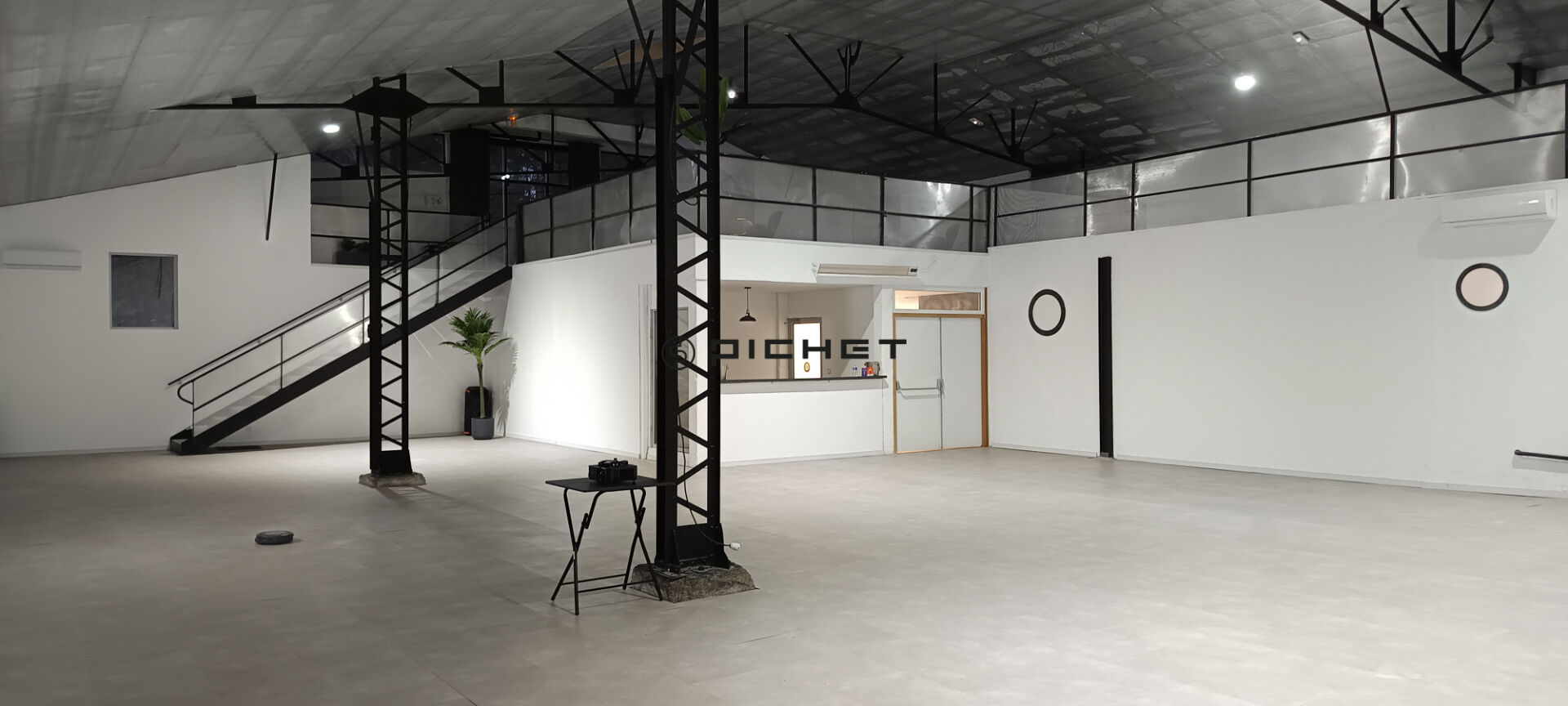 Photo Immeuble de rapport en bords de Touvre image 2/6