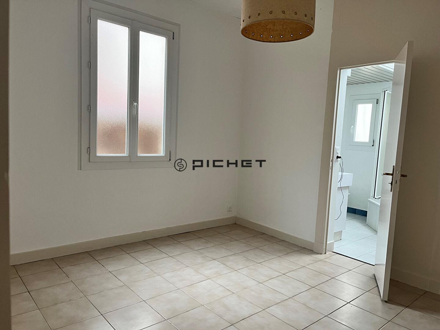 Photo GUJAN  MESTRAS image 3/3