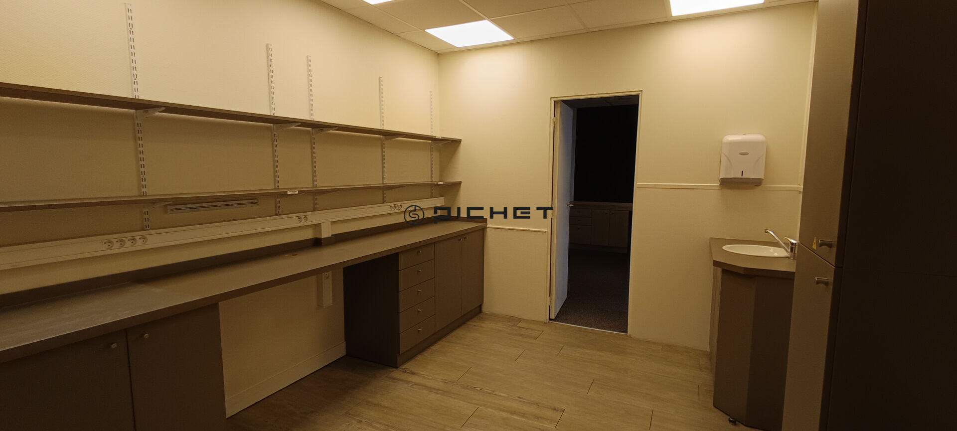 Photo Angoulême centre, local commercial de 135 m² image 4/6