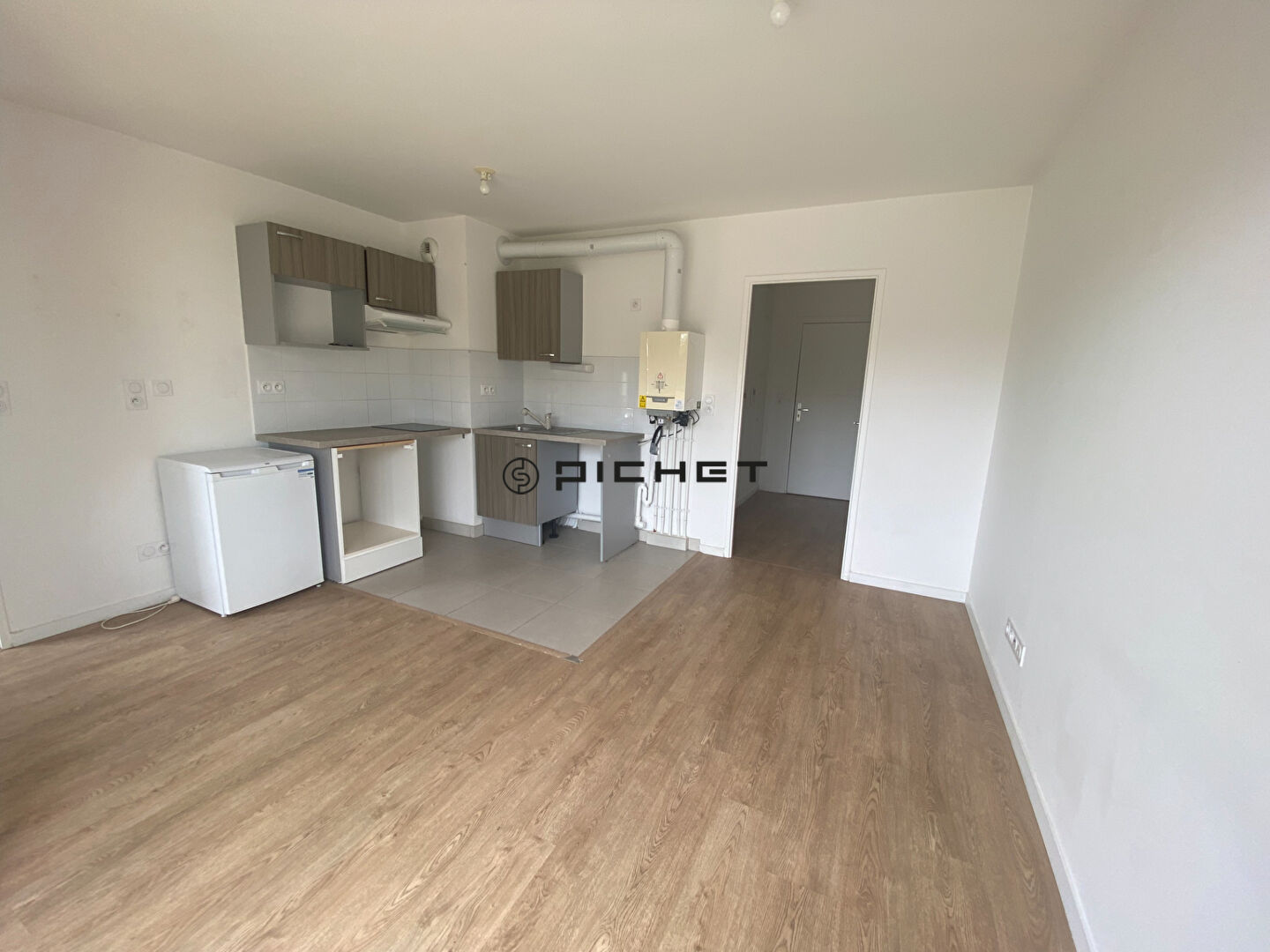 Photo Appartement 2 pièces - Bruyères le Chatel image 2/6