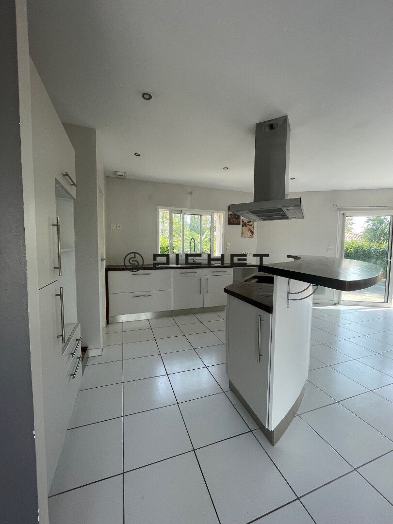 Photo Maison Bouex 4 pièce(s) 115 m2 image 6/6