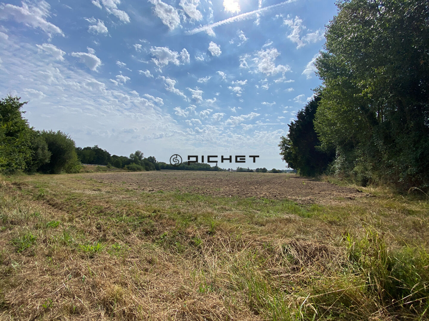 Terrain agricole Arveyres 51 890 m2