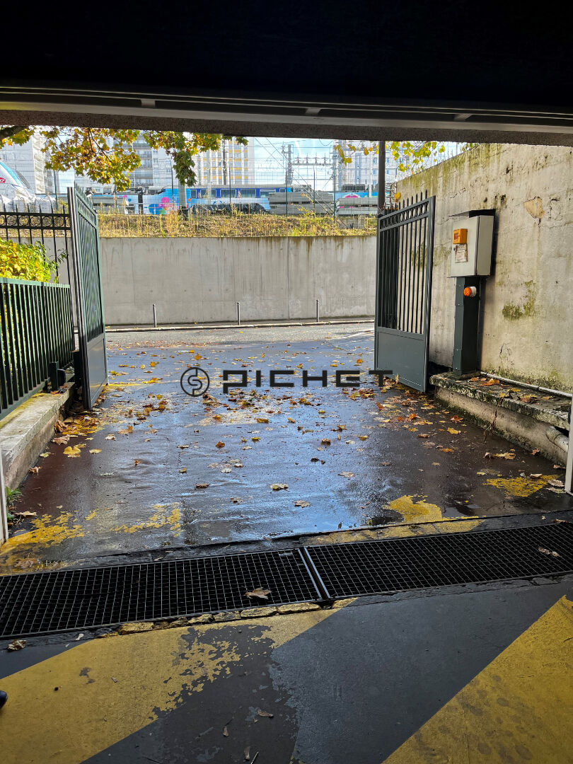 Agence immobilière de PICHET Paris 8