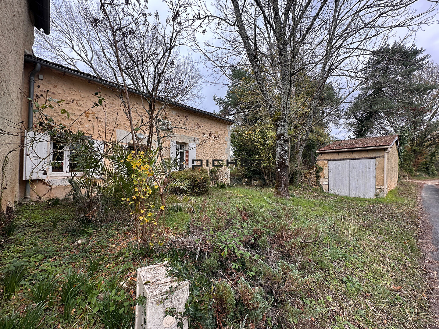 Photo Maison en pierre à rénover image 2/6