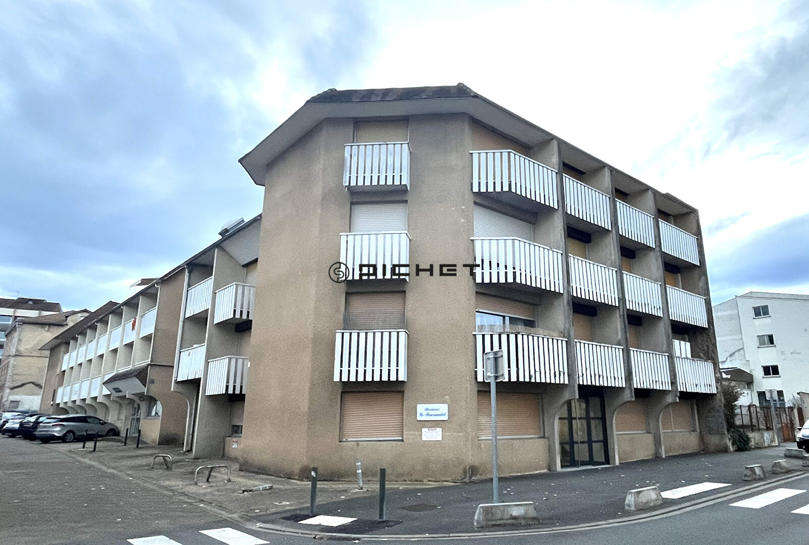 A VENDRE DAX Studio loué de 15 m²