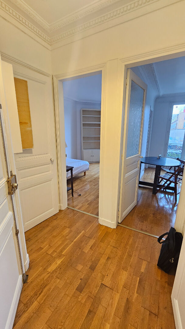 Photo 2 pièces meublé Refait à neuf image 5/6