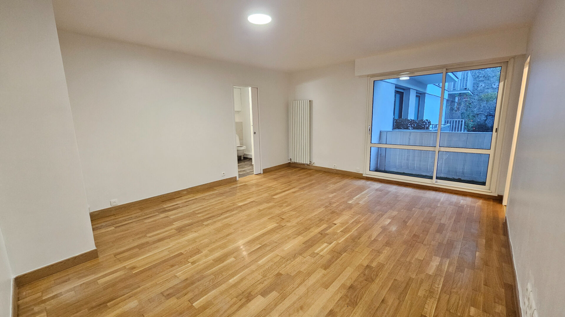 Photo Magnifique 2 pièces avec balcon image 1/6