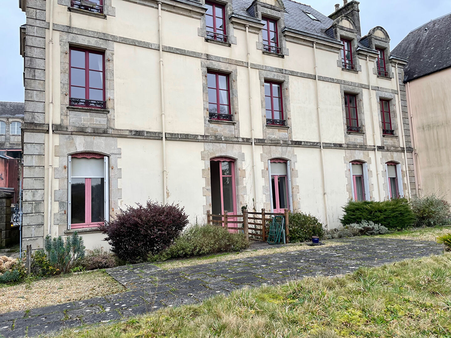 Photo Bureaux Quimper 4 pièce(s) 131.34 m2 image 1/6