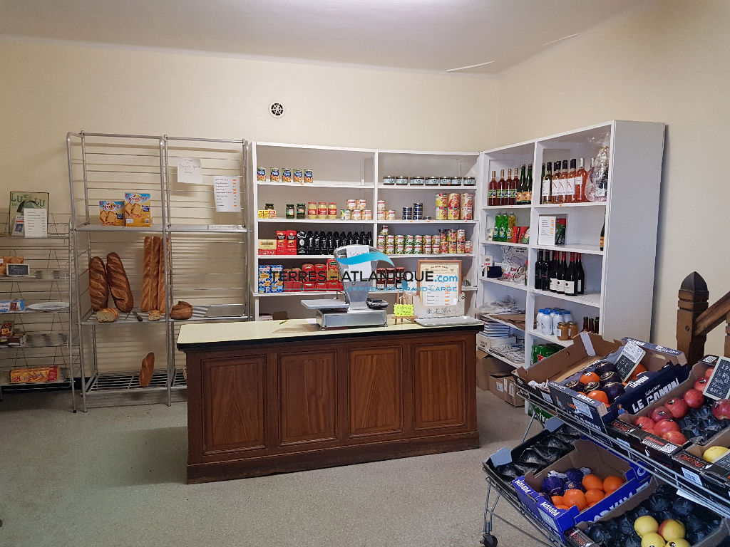 Photo Murs + fonds + licence IV bar et habitation image 4/6