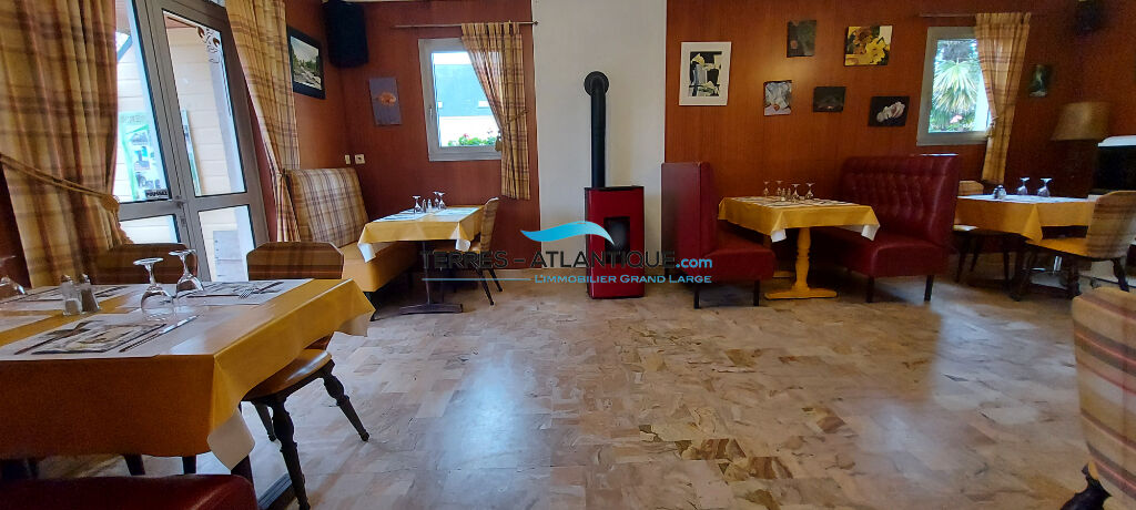 Photo Crêperie en activité, avec logement, dépendance et jardin en centre-ville image 6/6