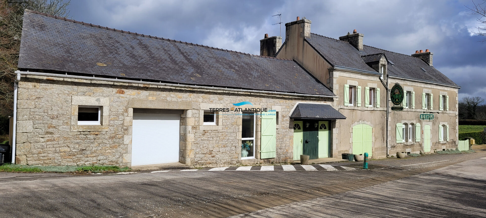 Photo Magnifique propriété de caractère , chambres d'hôtes, gîtes et licence  IV image 2/6