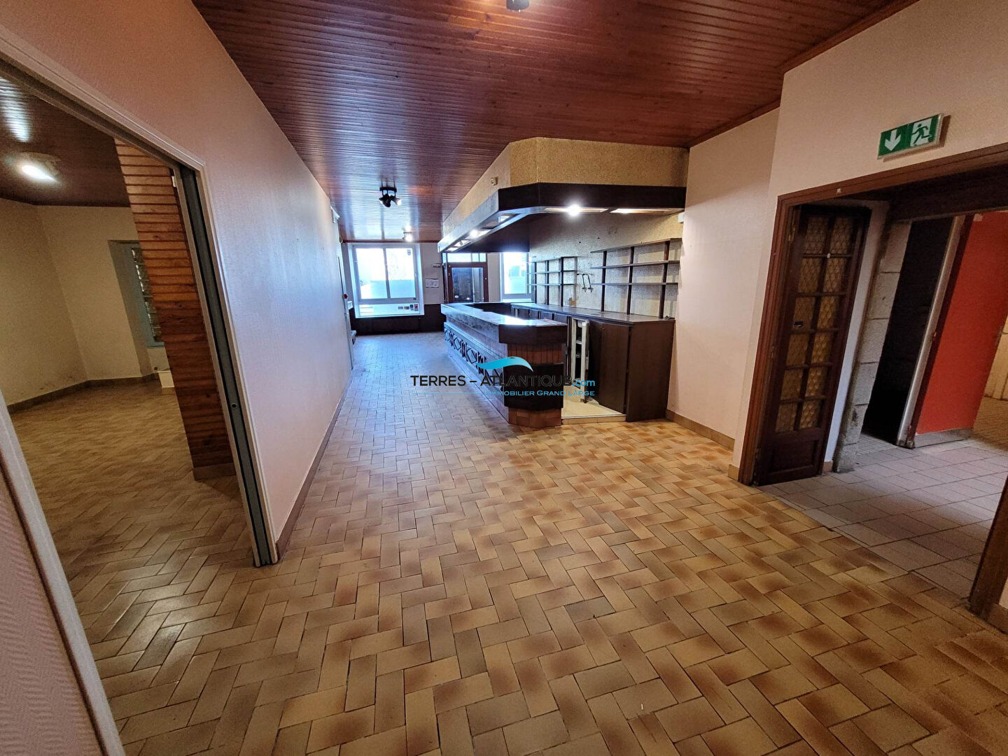 Photo Local commercial  300 m2 image 3/6