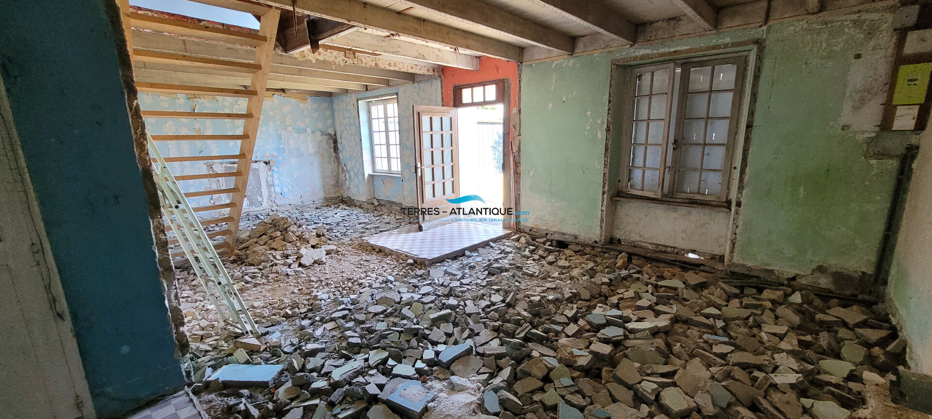 Photo Maison d'habitation à entièrement réhabiliter image 3/6