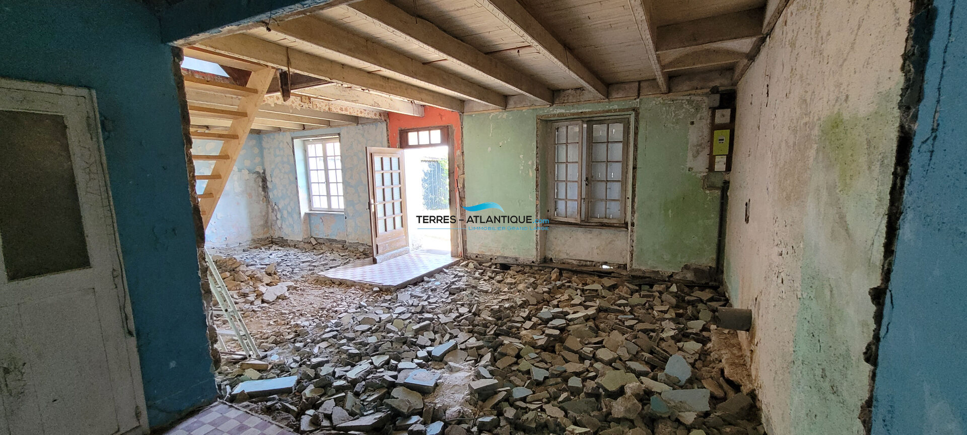 Photo Maison d'habitation à entièrement réhabiliter image 4/6