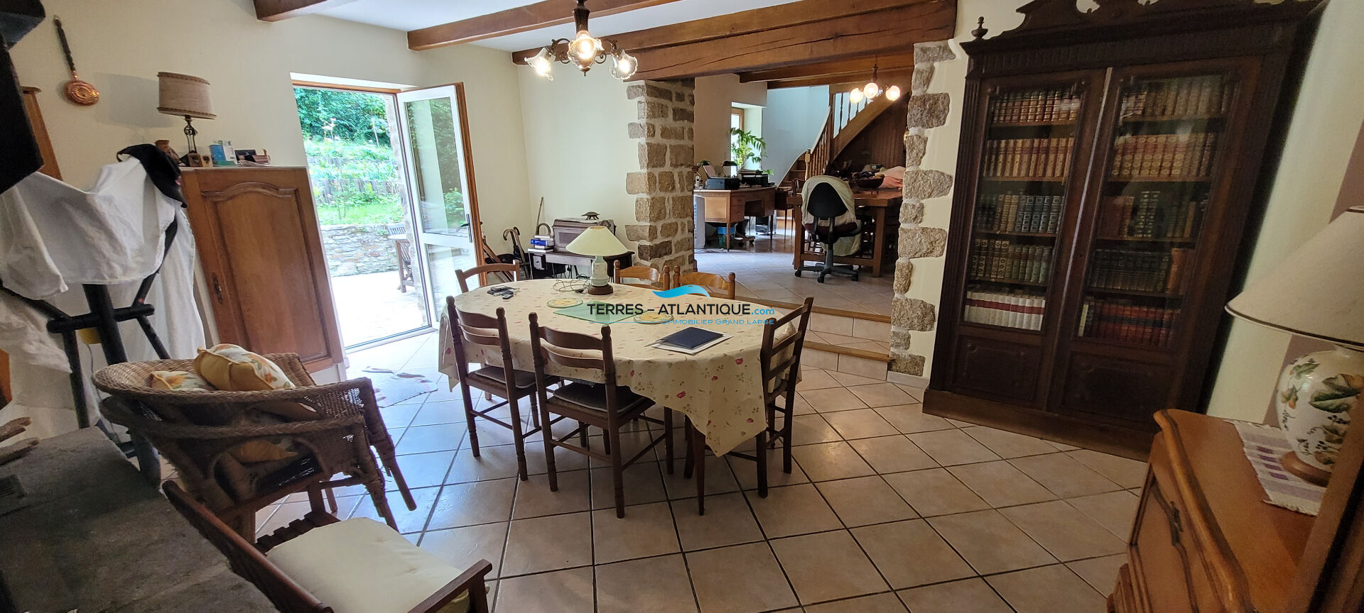 Photo Charmante propriété en pierres au coeur d'une nature préservée image 3/6