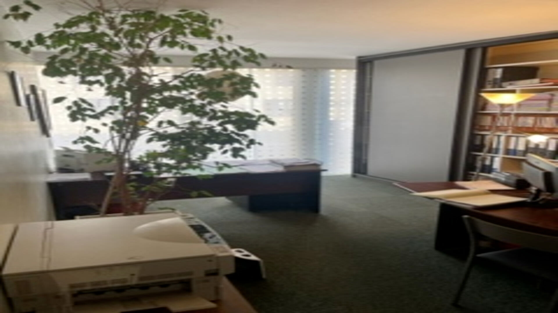 Photo A vendre en exclusivité murs commerciaux  à WOIPPY, comprenant local commercial, showroom, bureaux et dépôt image 5/6