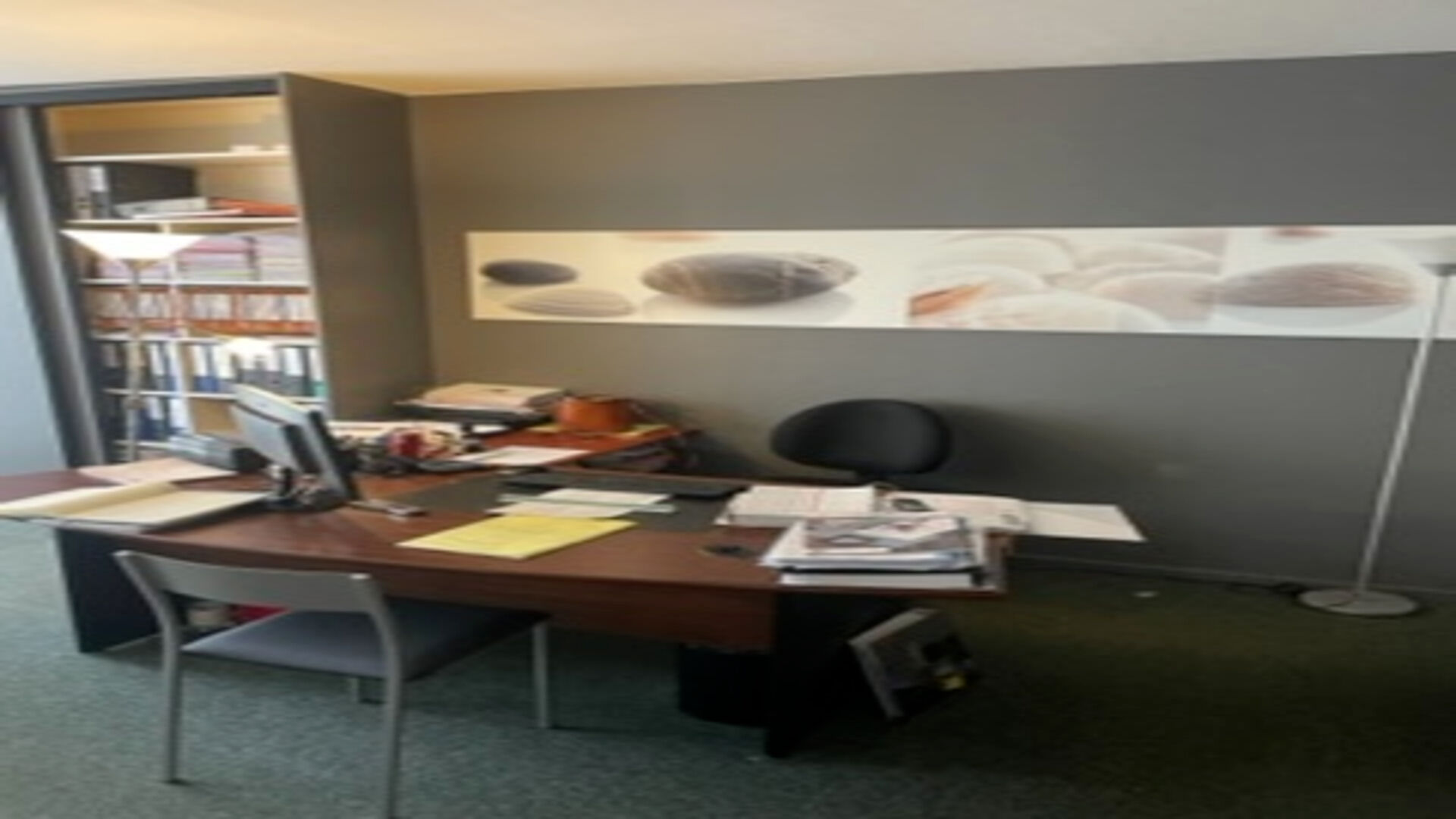 Photo A vendre en exclusivité murs commerciaux  à WOIPPY, comprenant local commercial, showroom, bureaux et dépôt image 6/6