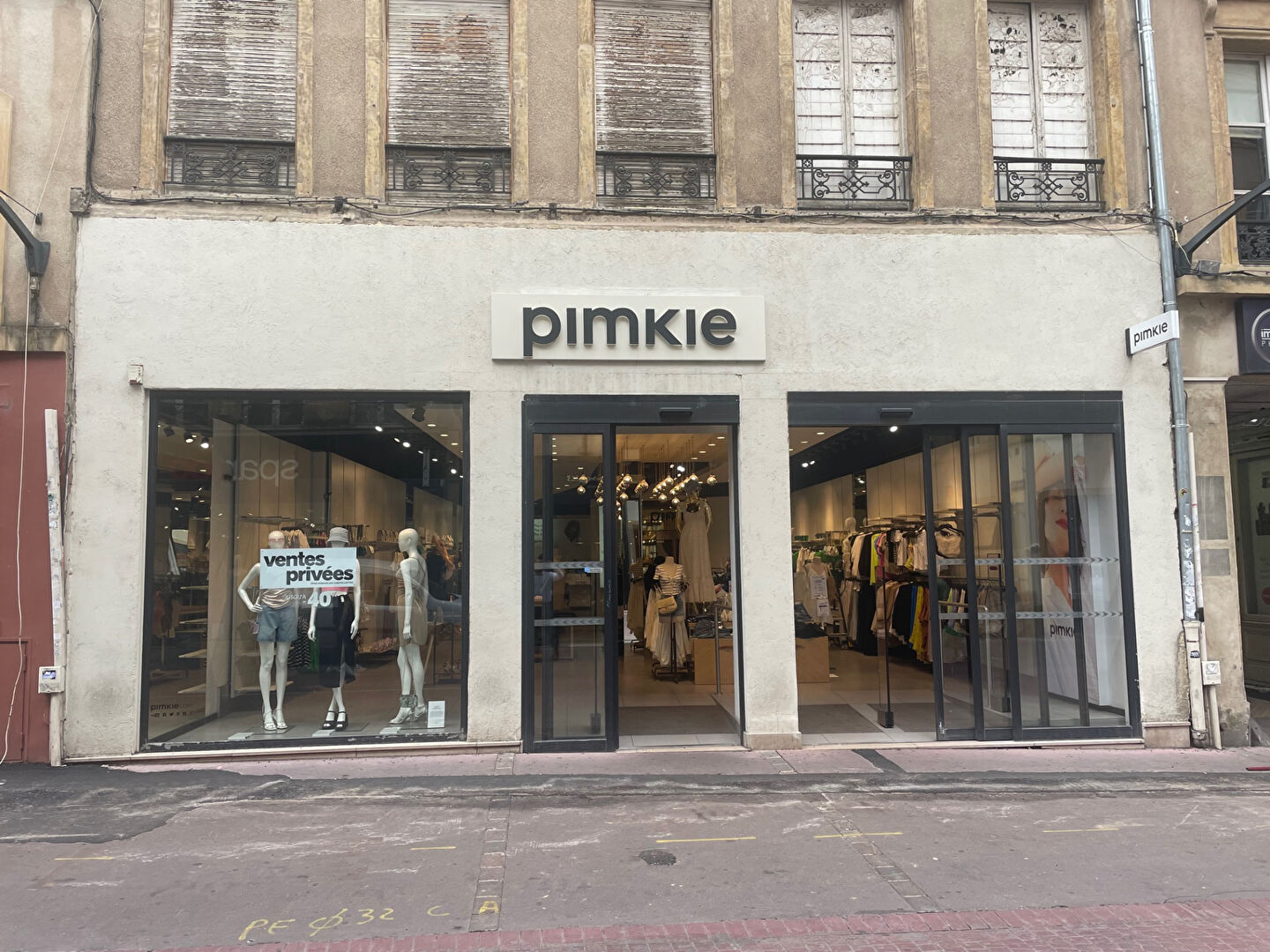 Local commercial rue Serpenoise à Metz centre