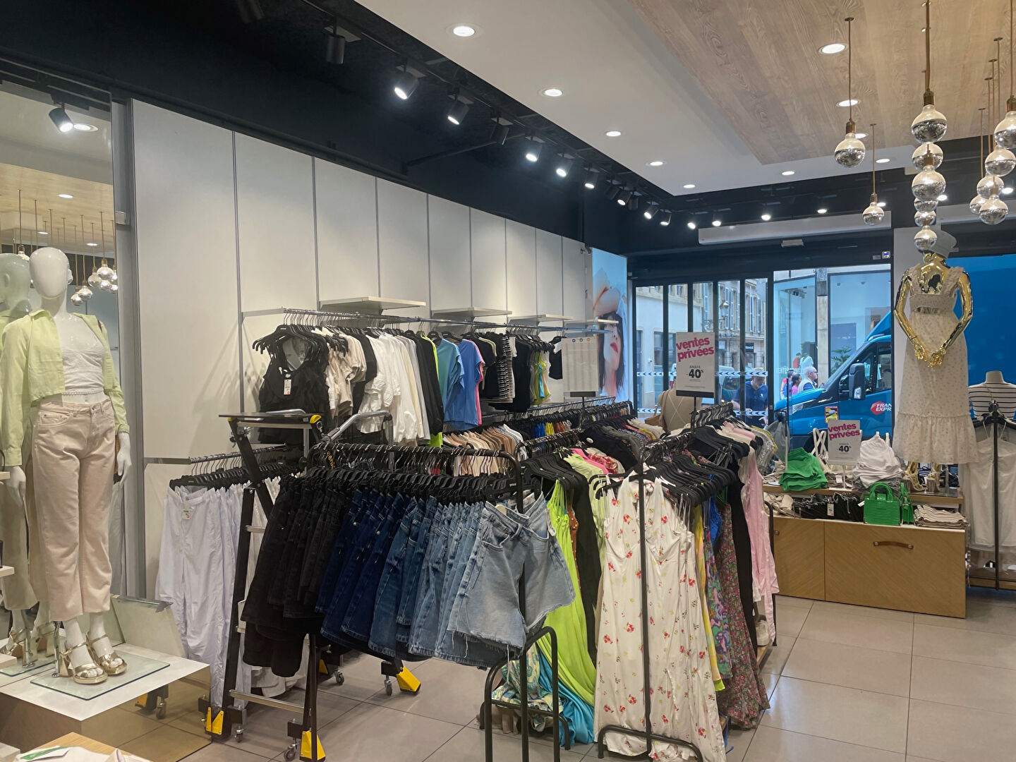 Photo Local commercial rue Serpenoise à Metz centre image 3/6