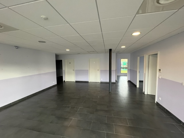 Photo BUREAUX A LOUER WOIPPY - 201 M² - AXE METZ THIONVILLE image 2/5