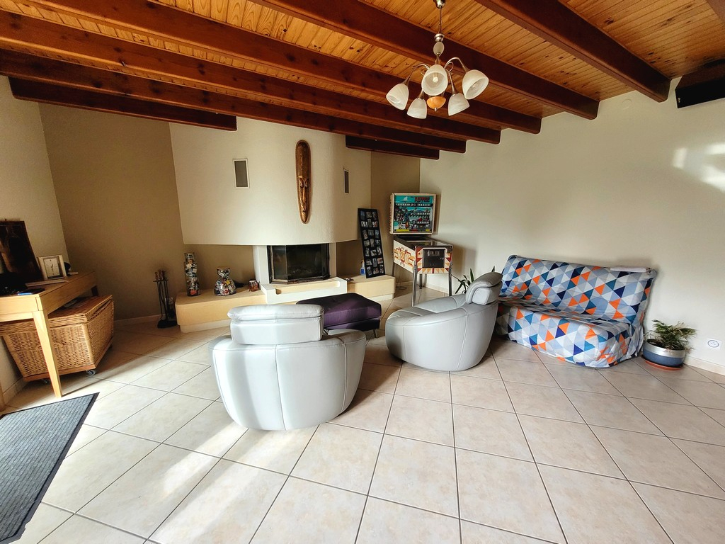 Photo A vendre sur Bouvron ! Maison 3 chambres avec bureau, garage et jardin 2600 m², dépendance ! image 5/6