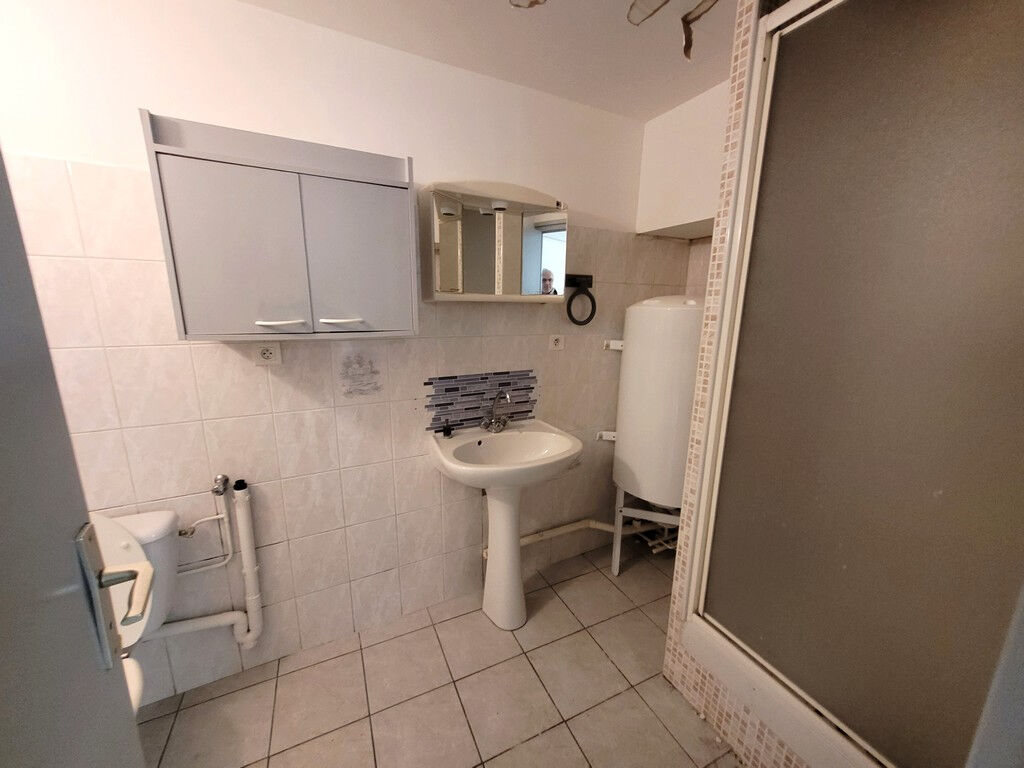 Photo A vendre sur Saint Etienne de Montluc ! Ensemble immobilier de 3 appartements image 4/6