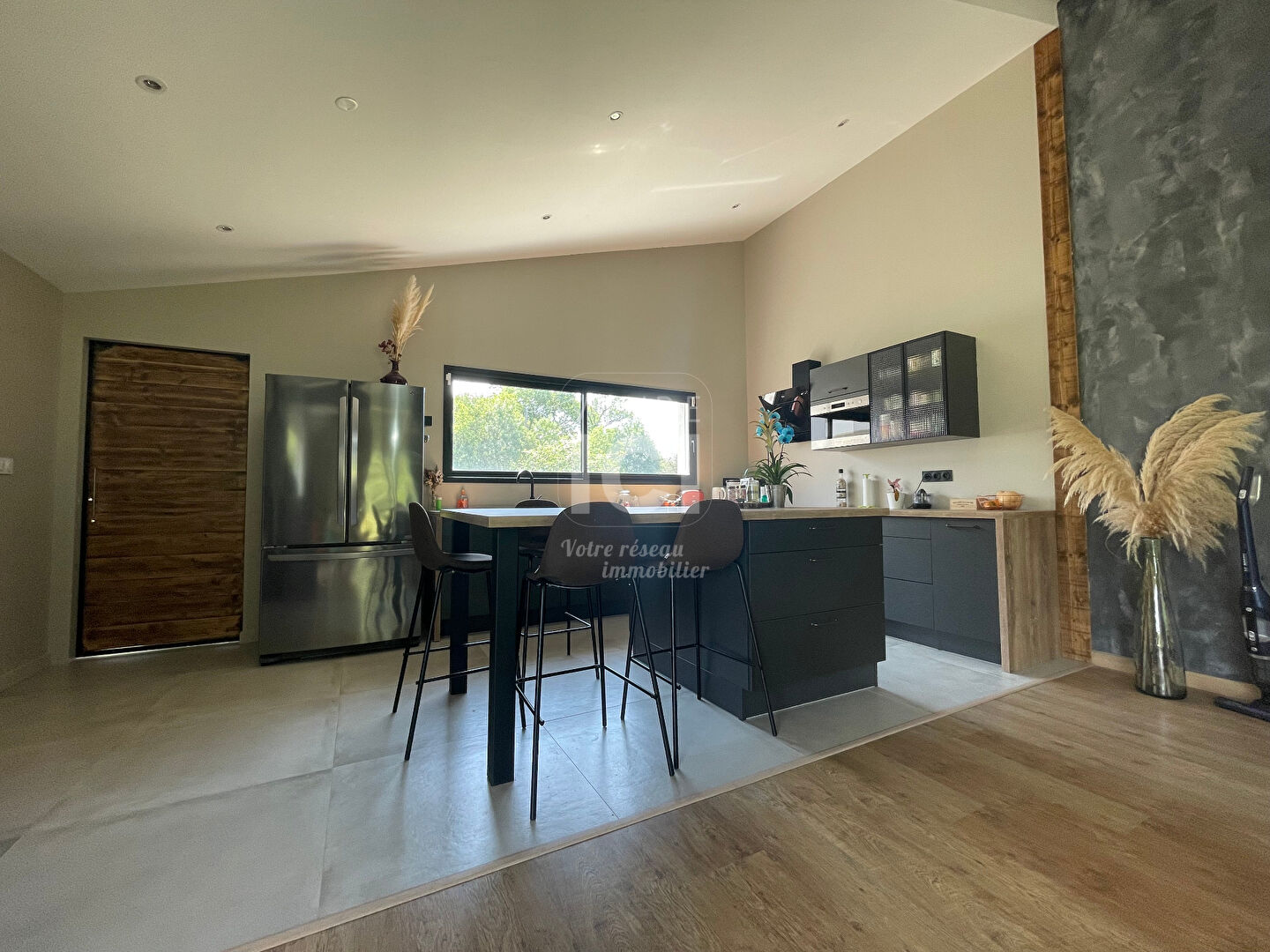 Photo A louer sur Coueron ! Maison 6 pièces de 160m² sur une parcelle de 3000m² image 4/6