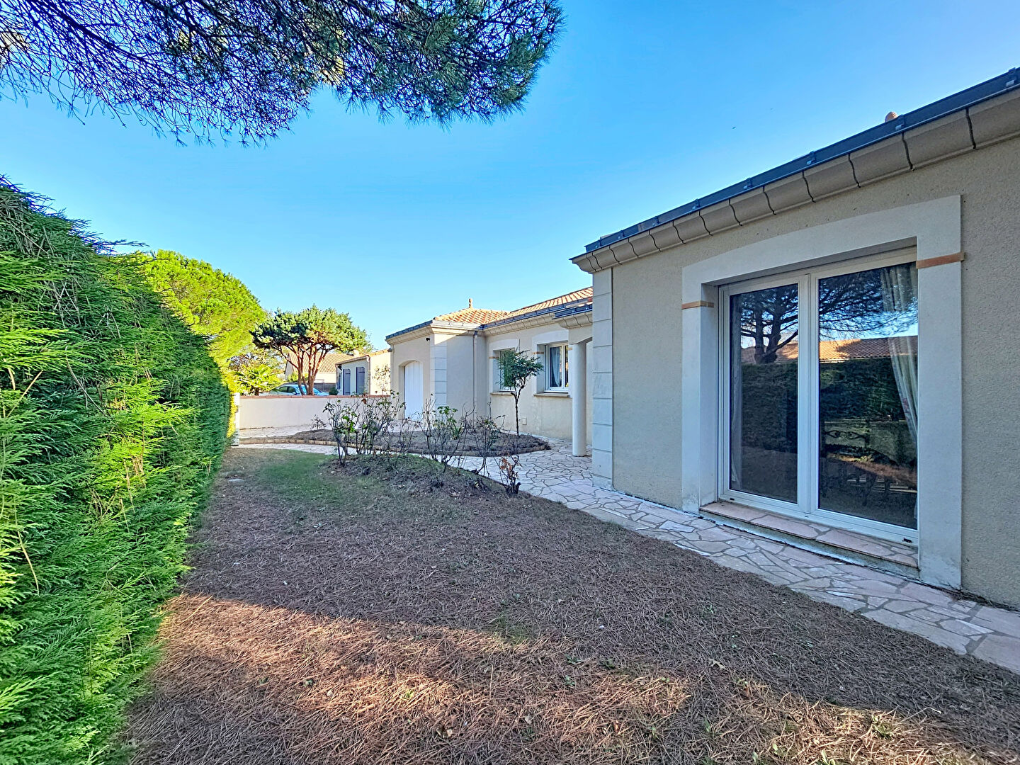 Agence immobilière de 11 IMMOBILIER - L'AGENCE LOCALE Les Sorinieres / Rezé / Vertou