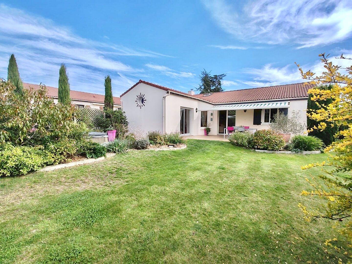 Agence immobilière de 11 IMMOBILIER - L'AGENCE LOCALE Les Sorinieres / Rezé / Vertou