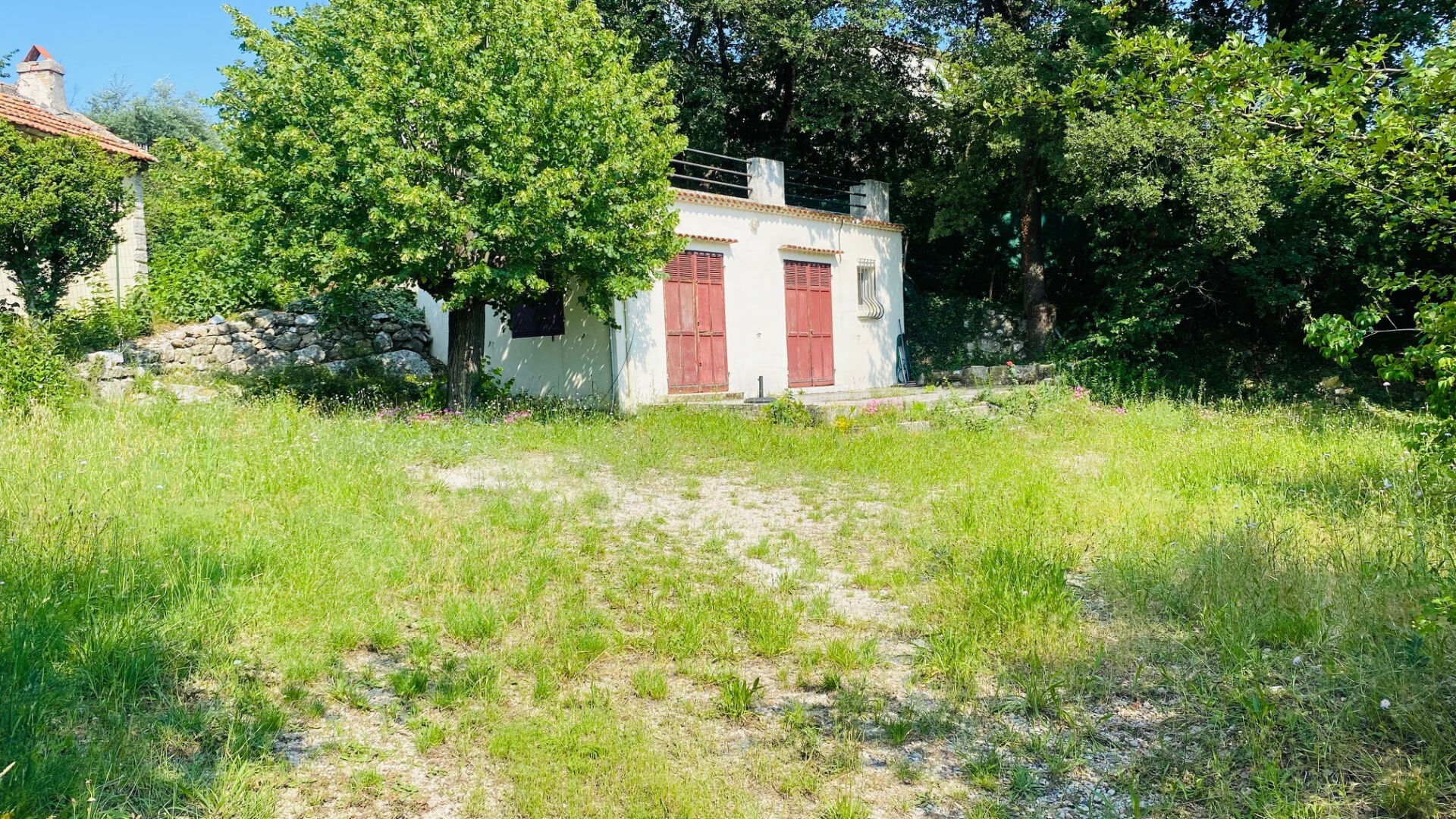 Photo Terrain Fuveau  486m² Plat image 2/3