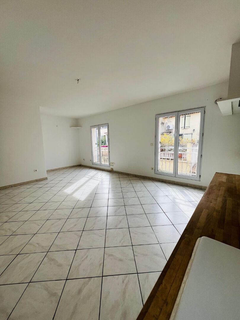 Photo Appartement Fuveau  3 pièce(s) 51 m2 image 2/6