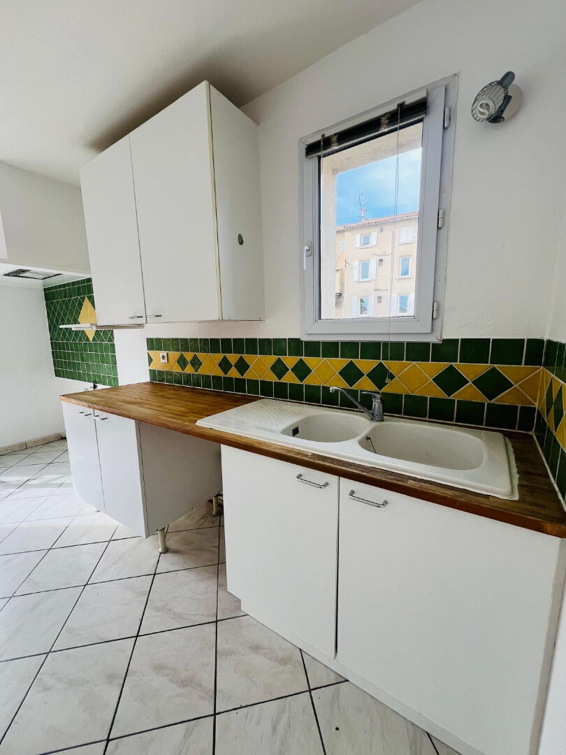 Photo Appartement Fuveau  3 pièce(s) 51 m2 image 4/6