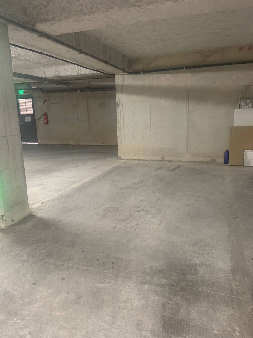 Emplacement de Parking  Trets 12.75 m2