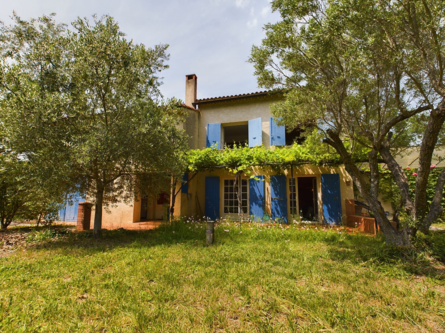 Agence immobilière de VOTRE MAISON - IMMOBILIER DE L'ARC / JR CONSULTANT - VOTRE MAISON ROUSSET
