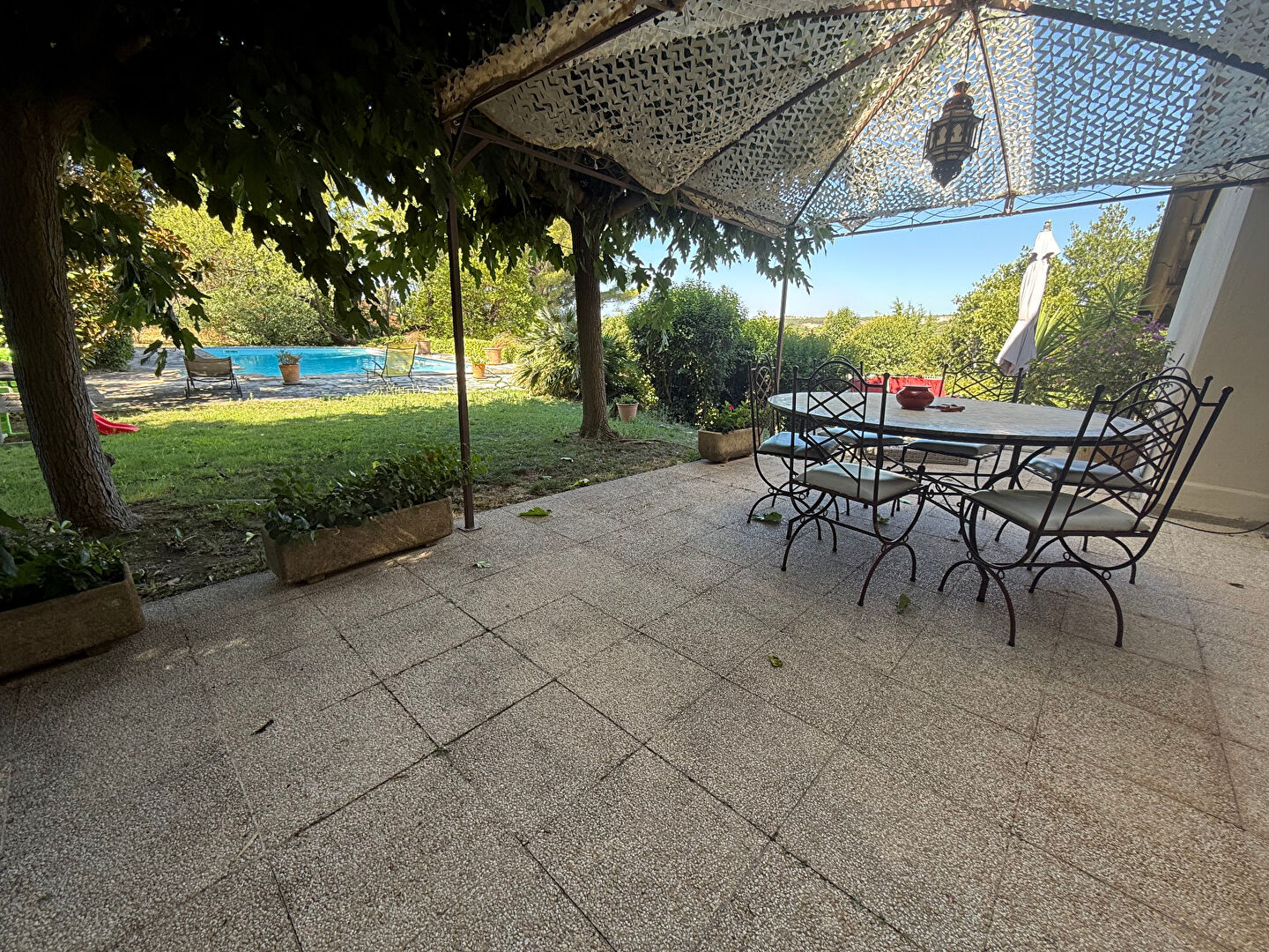 Photo Propriété d'Exception avec Jardin Méditerranéen, Piscine & Potentiel de Division image 3/6