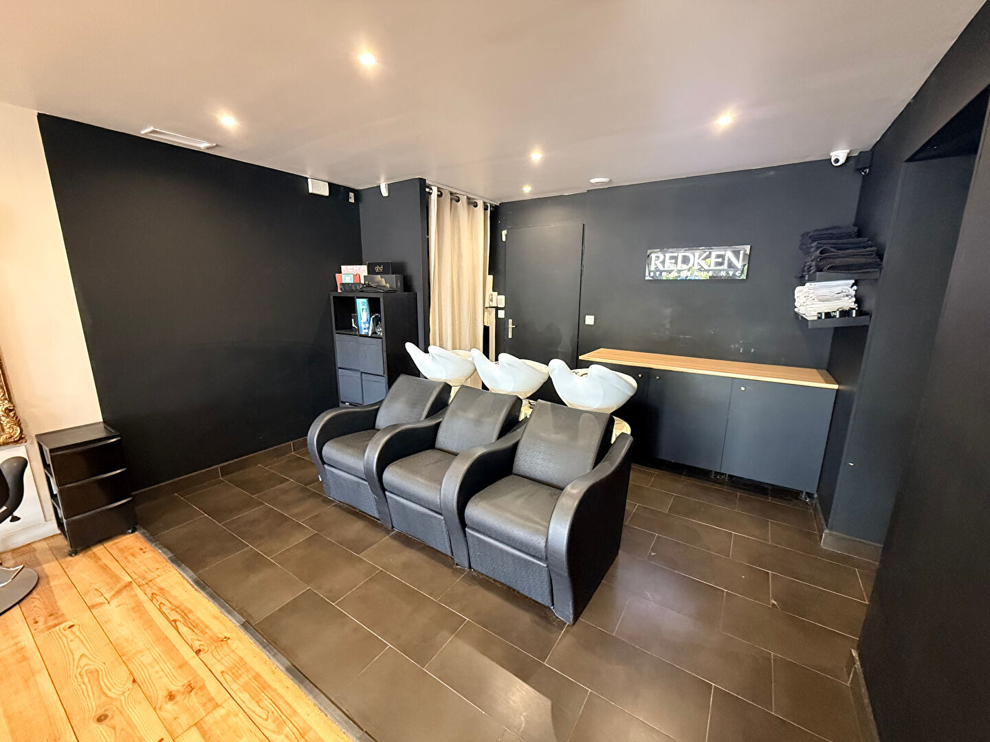 Photo Bail à usage de tous commerces, à l'exclusion des activités alimentaires. image 4/6