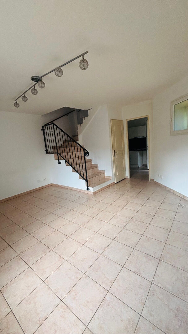 Photo Maison T3 mitoyenne d'un côté, sans vis-à-vis Proche du village image 5/6