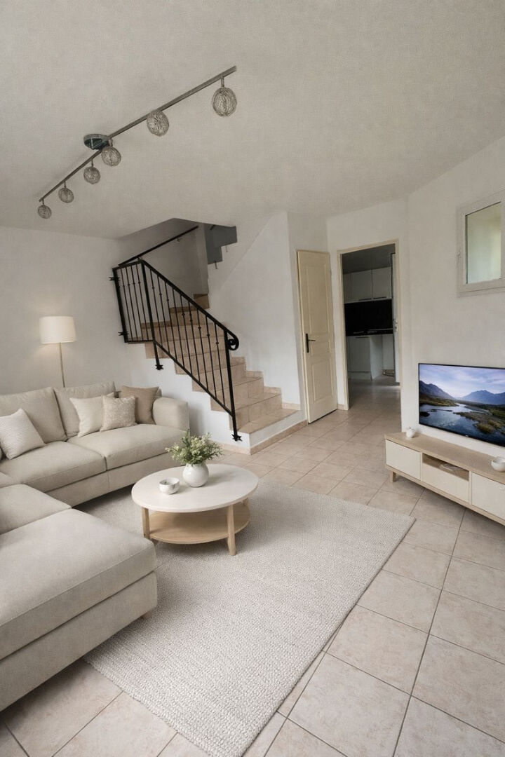 Agence immobilière de VOTRE MAISON - IMMOBILIER DE L'ARC / JR CONSULTANT - VOTRE MAISON FUVEAU