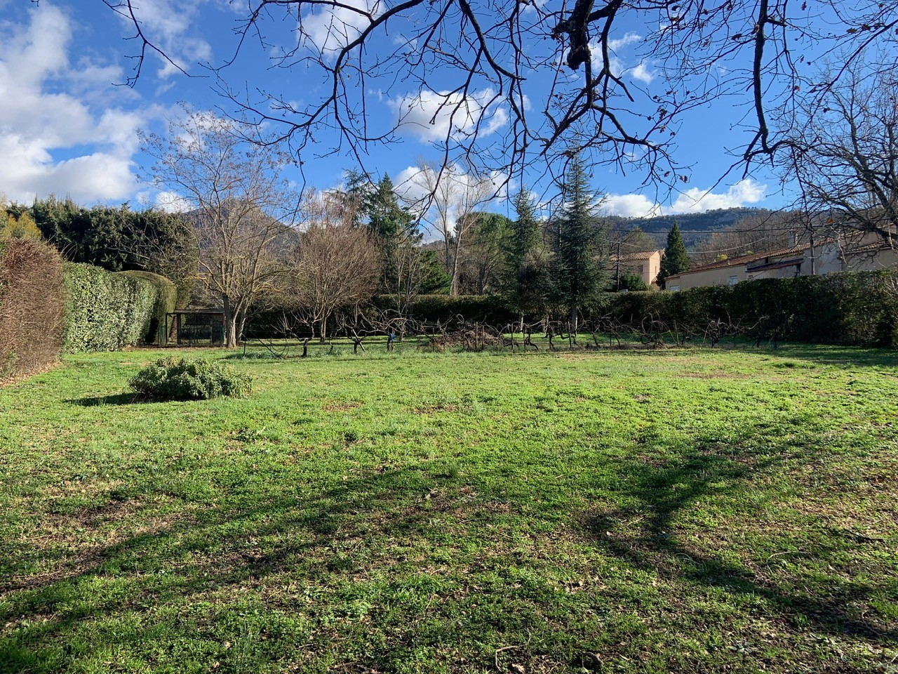 Agence immobilière de VOTRE MAISON - IMMOBILIER DE L'ARC / JR CONSULTANT - VOTRE MAISON TRETS