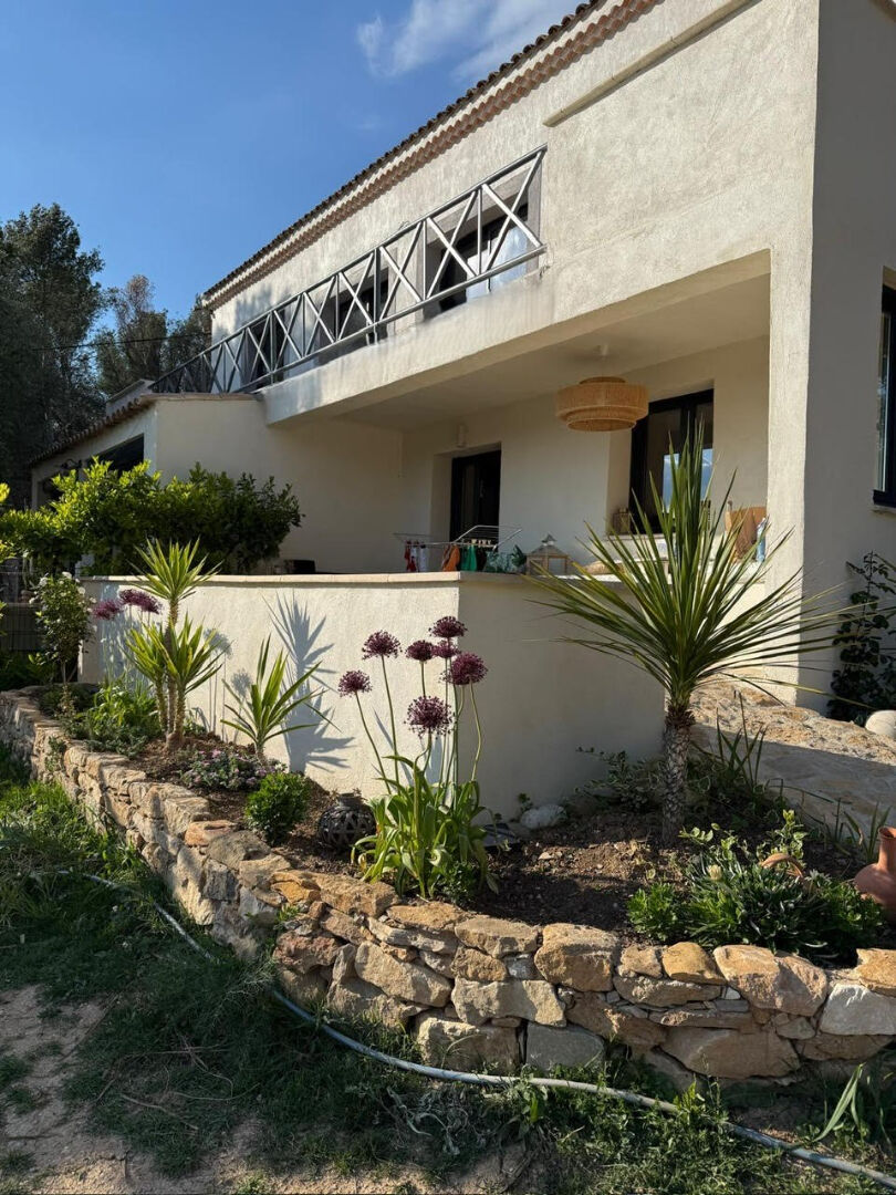 Agence immobilière de VOTRE MAISON - IMMOBILIER DE L'ARC / JR CONSULTANT - VOTRE MAISON TRETS