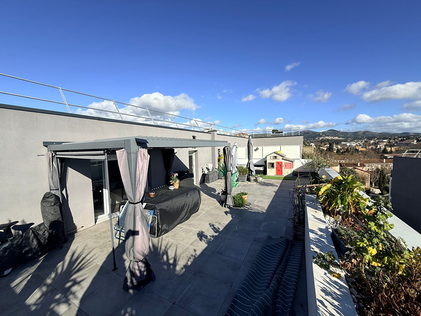 Agence immobilière de VOTRE MAISON - IMMOBILIER DE L'ARC / JR CONSULTANT - VOTRE MAISON GARDANNE