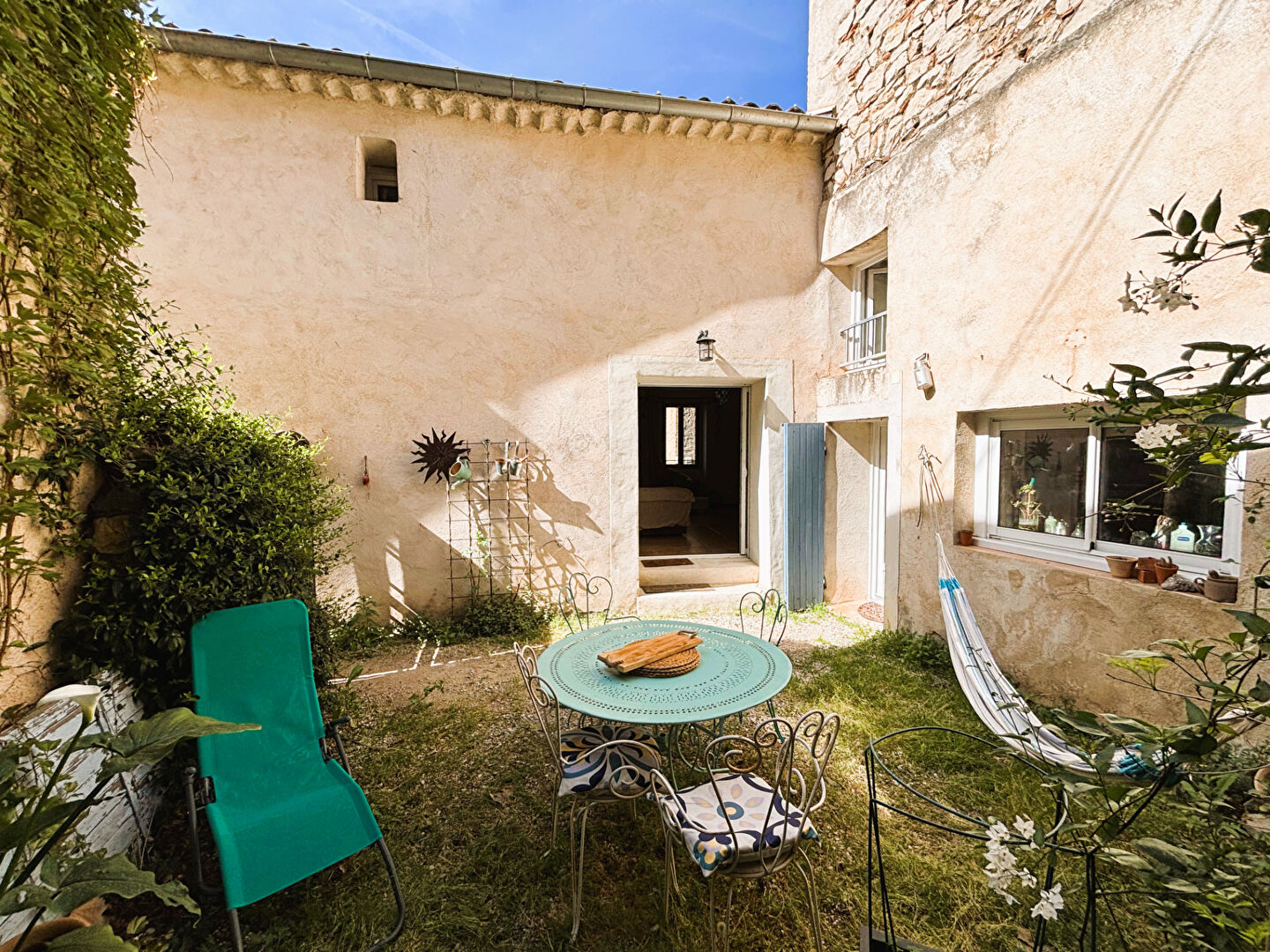 Agence immobilière de VOTRE MAISON - IMMOBILIER DE L'ARC / JR CONSULTANT - VOTRE MAISON ROUSSET