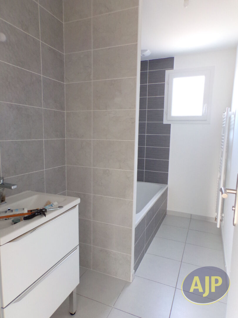 Plessé, maison 3 chambres - photo 3