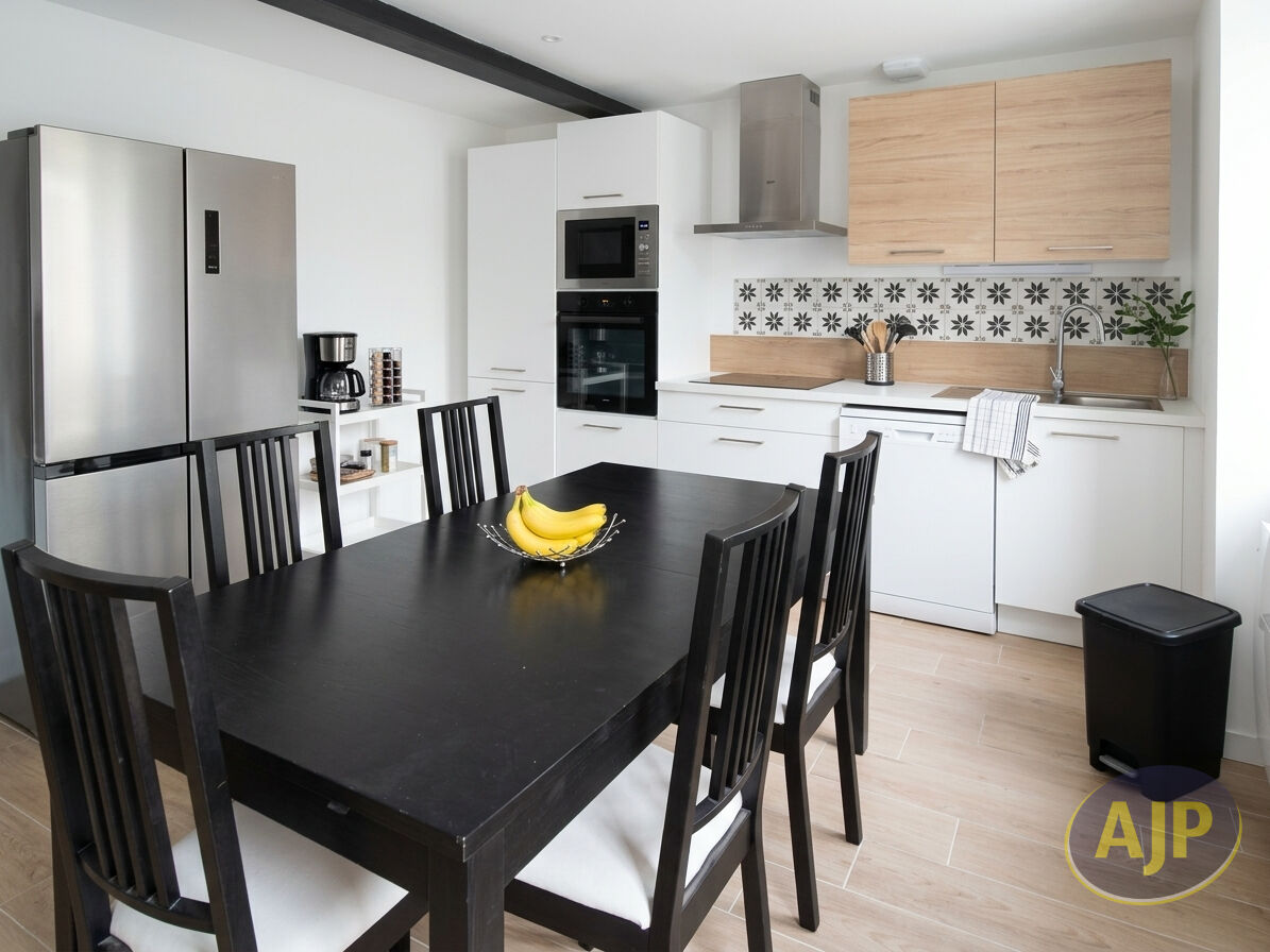 Maison  6 pièce(s) 131.72 m2 - photo 2