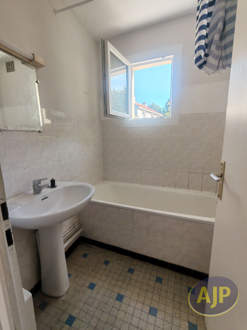 Maison à rénover à HERIC ! - photo 6