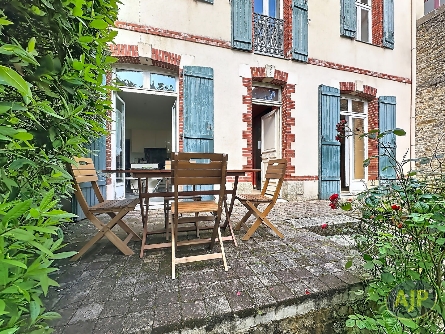 NANTES  JARDIN DES PLANTES - Maison familiale en impasse 4 chambres - photo 1