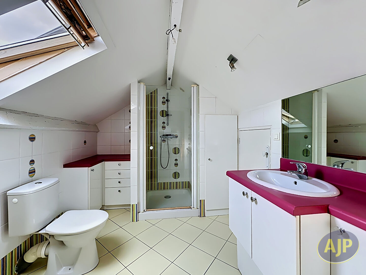 NANTES  JARDIN DES PLANTES - Maison familiale en impasse 4 chambres - photo 15